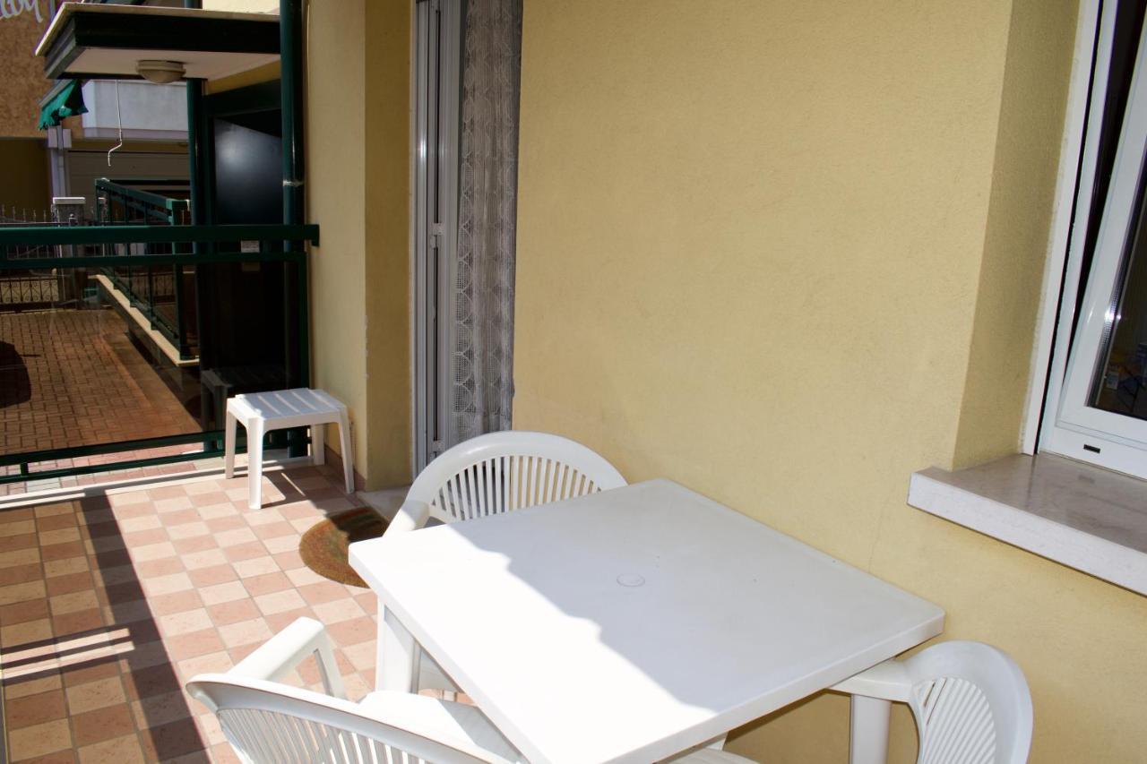 לידו די ג'סולו App4Rent - Villa Mimosa - Family Apartment מראה חיצוני תמונה