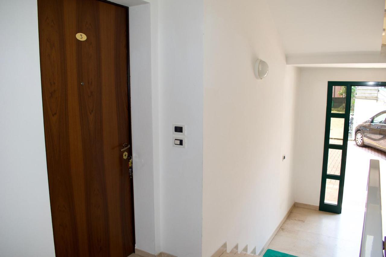 לידו די ג'סולו App4Rent - Villa Mimosa - Family Apartment מראה חיצוני תמונה